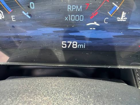 Used 2026 Chevrolet Equinox LT AWD/4WD image 9