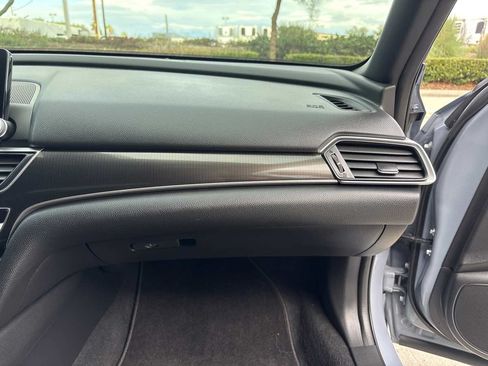 Used 2022 Honda Accord Sport image 16