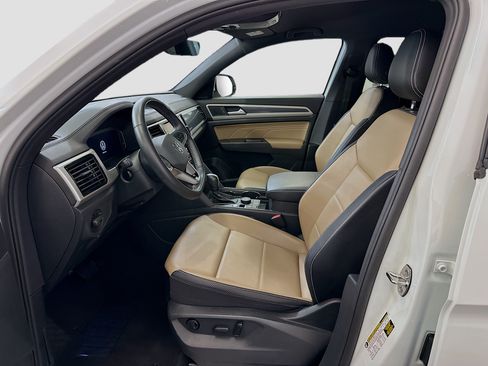 Used 2022 Volkswagen Atlas Cross Sport SE AWD/4WD image 13