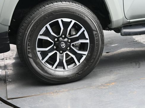 Used 2023 Toyota Tacoma TRD Sport image 12