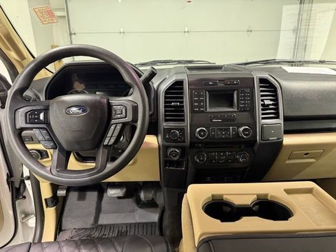 Used 2017 Ford F150 XLT w/ Trailer Tow Package image 8