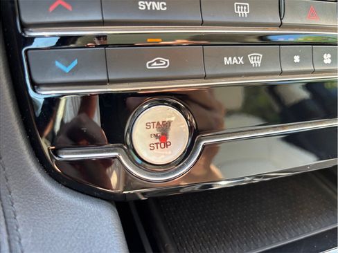 Used 2020 Jaguar F-PACE Prestige AWD/4WD image 29