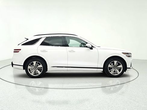 Used 2022 Genesis GV70 3.5T Sport w/ Sport Advanced Package AWD/4WD image 8