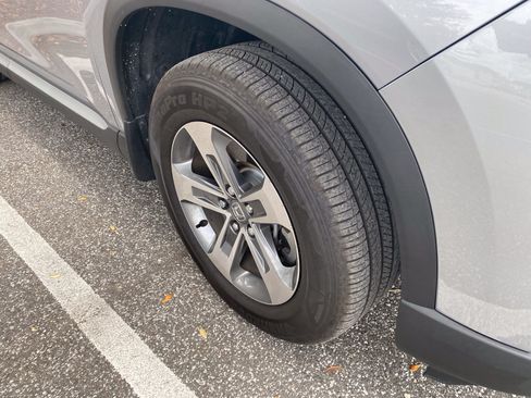 Used 2025 Honda Pilot EX-L image 7