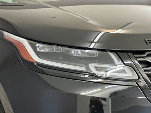 Used 2023 Land Rover Range Rover Velar R-Dynamic S image 11