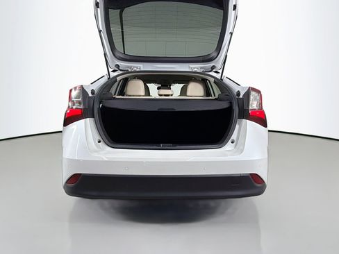 Used 2022 Toyota Prius Limited image 25