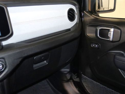 Used 2024 Jeep Gladiator Sport AWD/4WD image 50