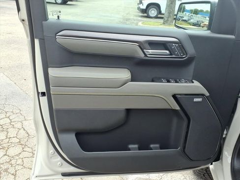 New 2026 Chevrolet Silverado 1500 ZR2 image 11