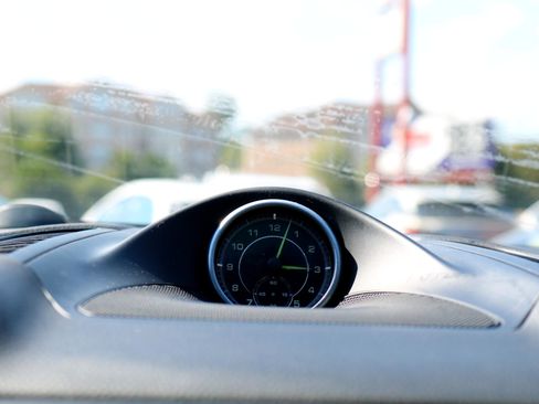 Used 2015 Porsche Cayenne S w/ Premium Package image 35