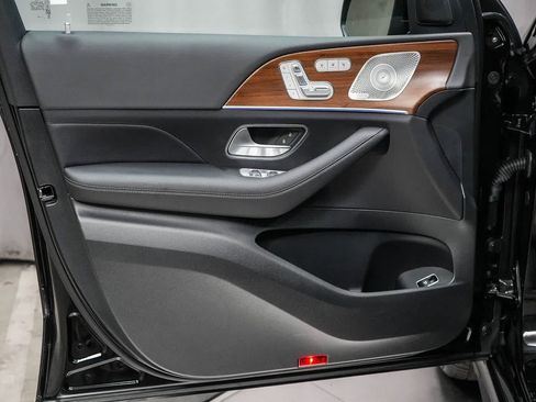 Certified 2025 Mercedes-Benz GLE 450 4MATIC image 20