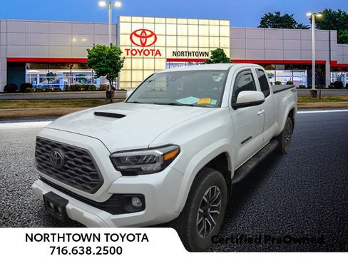 Used 2022 Toyota Tacoma TRD Sport image 11