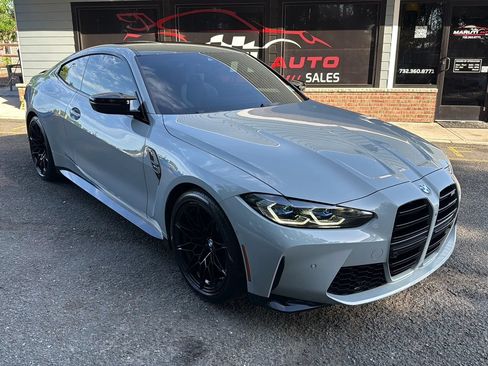 Used 2024 BMW M4 Coupe w/ Executive Package RWD image 3