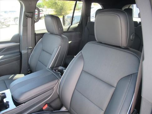 New 2026 Buick Enclave Preferred w/ Power Package AWD/4WD image 17