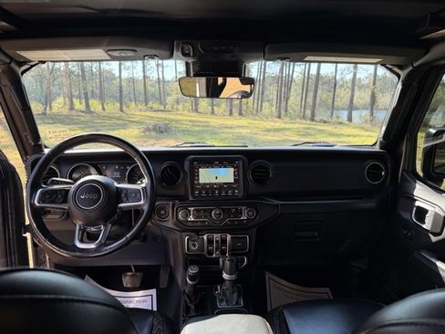 Used 2021 Jeep Wrangler Unlimited Sahara image 18