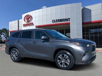 Certified 2023 Toyota Highlander XLE video 1