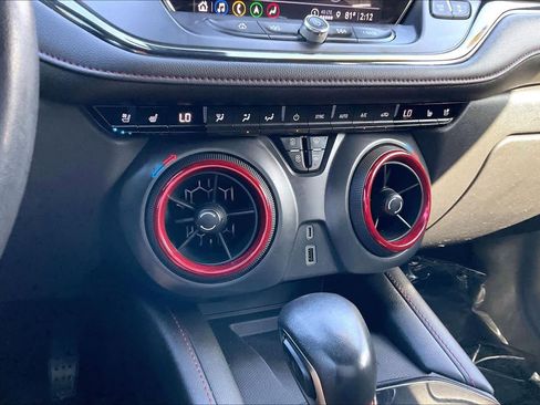 Used 2022 Chevrolet Blazer RS w/ Enhanced Convenience Package image 30