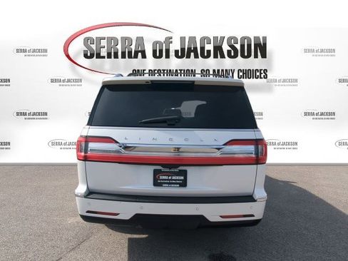 Used 2018 Lincoln Navigator L Reserve w/ Technology Package image 7