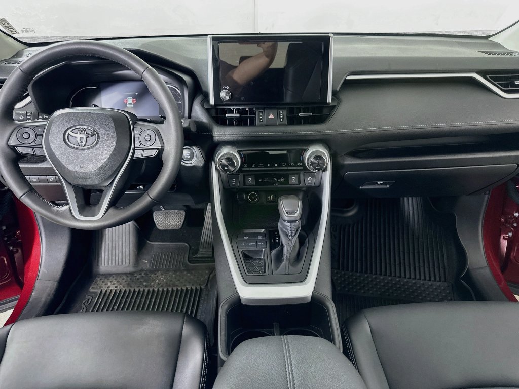 Used 2023 Toyota RAV4 XLE Premium FWD image 20