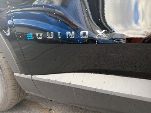 New 2026 Chevrolet Equinox EV LT image 36