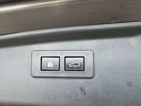 Used 2023 Subaru Outback Premium AWD/4WD image 21