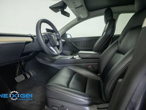 Used 2022 Tesla Model Y Long Range AWD/4WD image 10