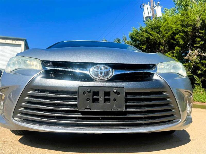 Used 2015 Toyota Camry LE FWD image 15