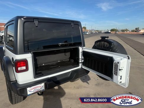 Used 2021 Jeep Wrangler Sport image 9