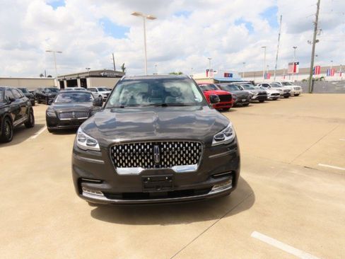 Used 2023 Lincoln Aviator Black Label Grand Touring w/ Class IV Trailer Tow Package image 4