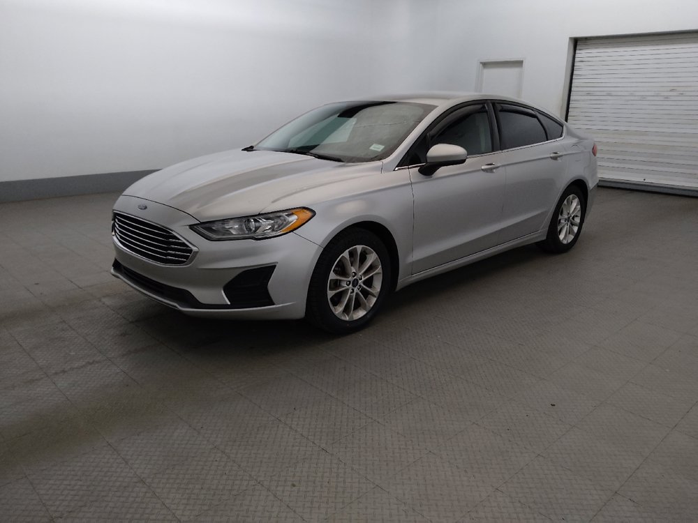 Used 2019 Ford Fusion SE FWD image 2