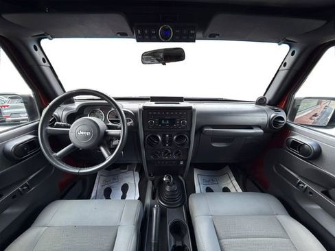 Used 2008 Jeep Wrangler Unlimited Rubicon w/ Dual Top Group image 29