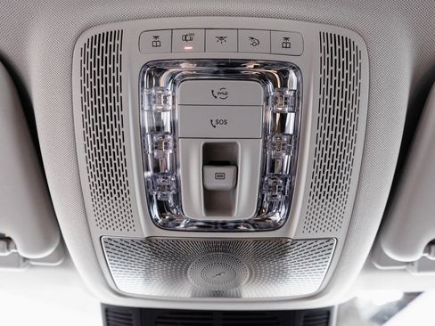 Used 2025 Mercedes-Benz GLS 580 4MATIC image 25