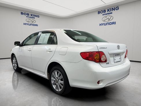 Used 2010 Toyota Corolla XLE FWD image 3