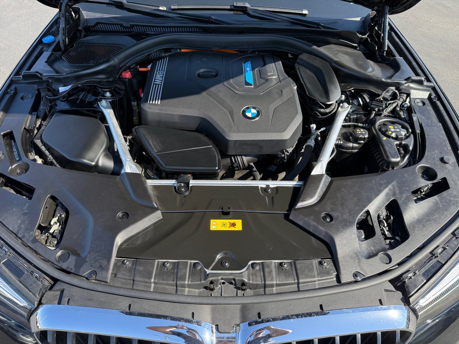Used 2023 BMW 530e w/ Convenience Package RWD image 20