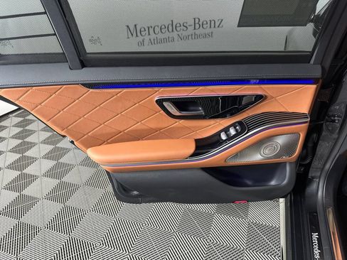Certified 2025 Mercedes-Benz S 580 4MATIC Sedan image 24