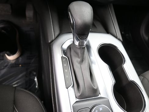 Certified 2024 Chevrolet Blazer LT w/ Convenience Package image 14