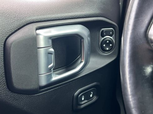 Used 2022 Jeep Wrangler Unlimited Willys image 23