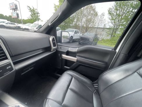 Used 2020 Ford F150 Lariat w/ Equipment Group 502A Luxury AWD/4WD image 11