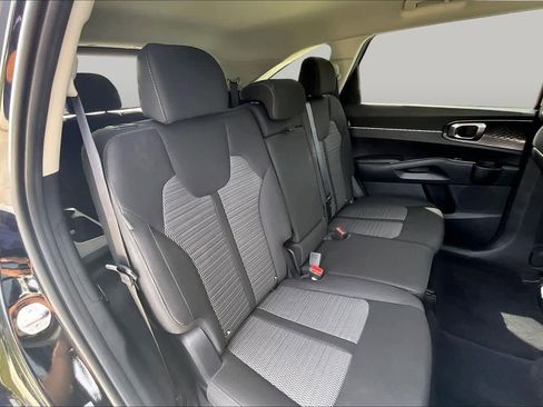 Certified 2026 Kia Sorento LX FWD image 19