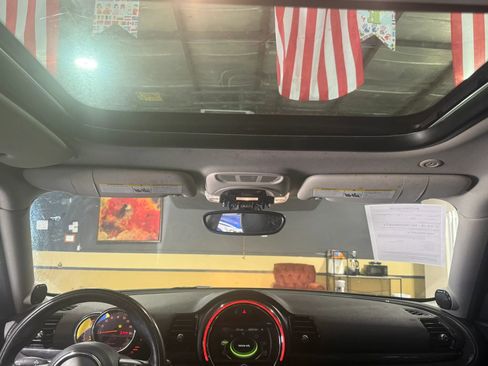 Used 2017 MINI Cooper Clubman S image 11