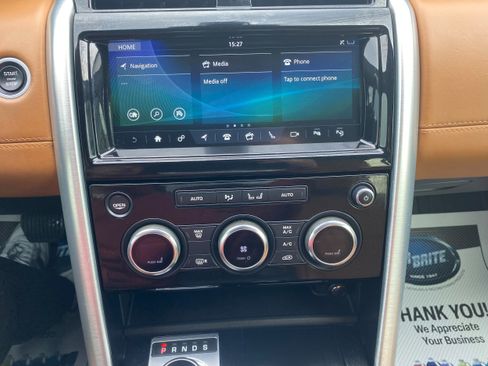 Used 2019 Land Rover Discovery HSE Luxury image 13