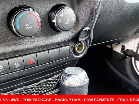 Used 2017 Jeep Wrangler Unlimited Sport w/ Quick Order Package 24S AWD/4WD image 16