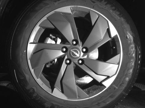 Used 2025 Nissan Rogue SV AWD/4WD image 12