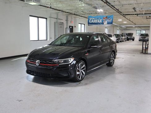 Used 2019 Volkswagen Jetta GLI FWD image 3