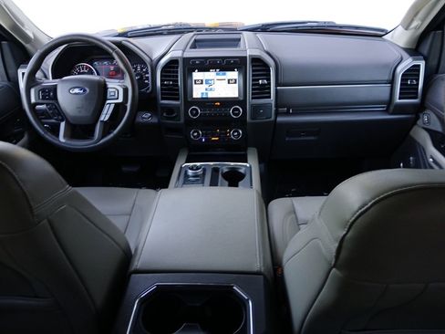Used 2019 Ford Expedition XLT w/ Equipment Group 202A RWD image 20