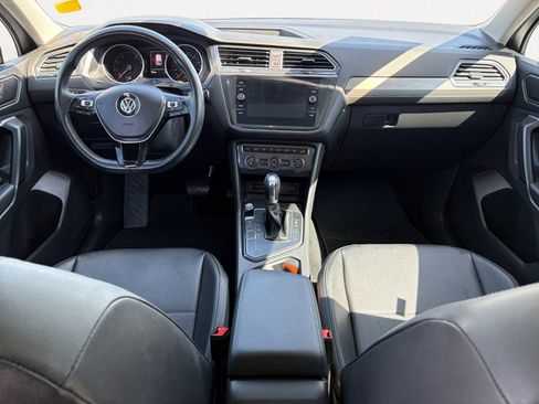 Used 2019 Volkswagen Tiguan SE image 4