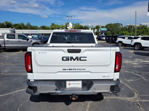 Used 2024 GMC Sierra 1500 SLT AWD/4WD image 4