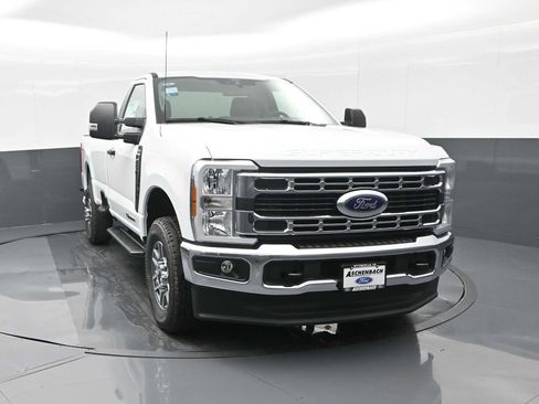 New 2025 Ford F250 XLT image 2