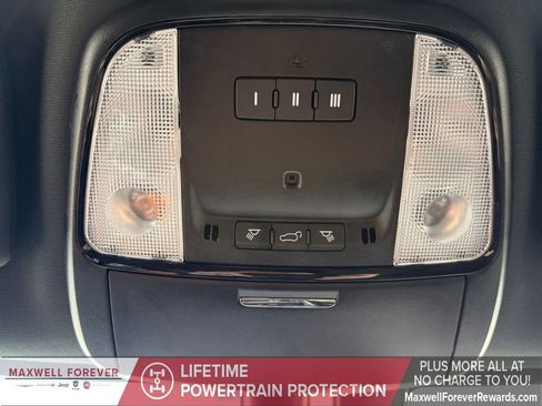 Used 2023 Dodge Durango GT image 7