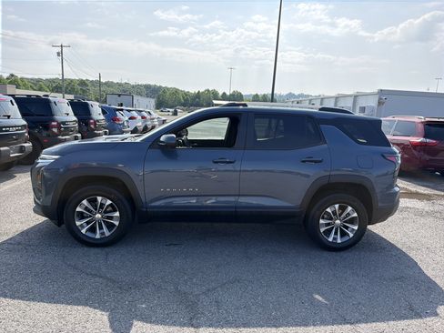 Used 2025 Chevrolet Equinox LT w/ Convenience Package II AWD/4WD image 8