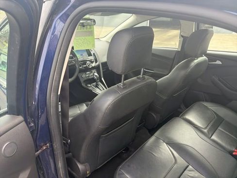 Used 2017 Ford Focus Titanium FWD image 10